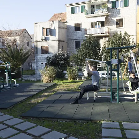 オーセンティック ラグジュアリー ルームス ゲストハウス スプリト