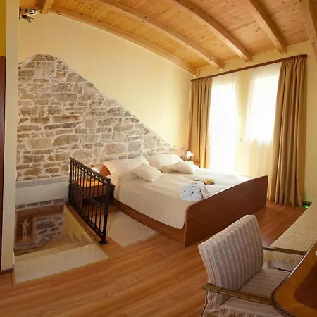 Konukevi Authentic Luxury 4*