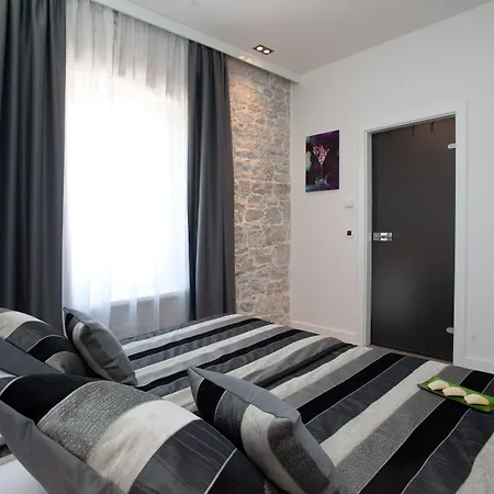 Authentic Luxury Maison d'hôtes