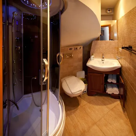 Гостьовий будинок Authentic Luxury 4*