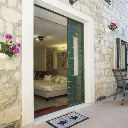 Authentic Luxury Спліт