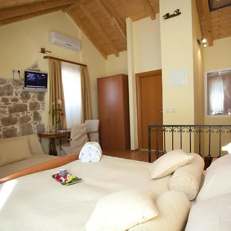 Authentic Luxury Гостьовий будинок 4*