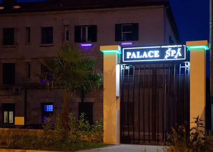 Authentic Luxury Split