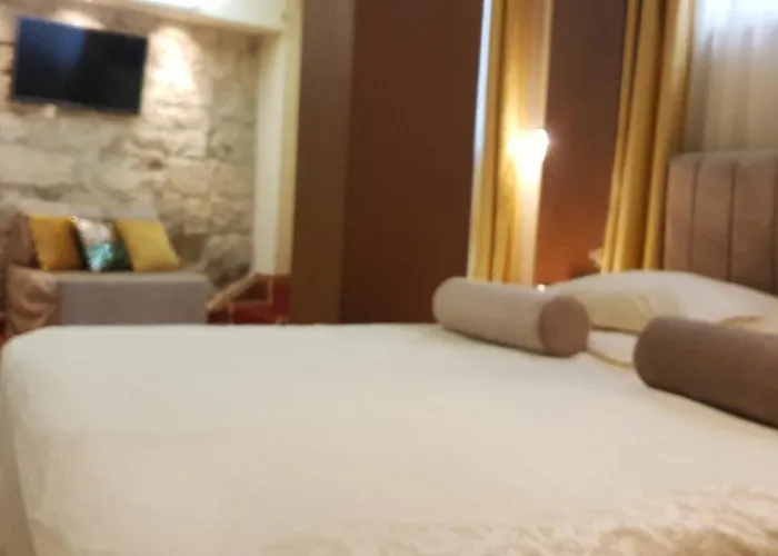 Authentic Luxury Guest house