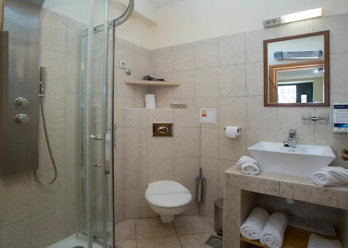 Гостьовий будинок Authentic Luxury 4*