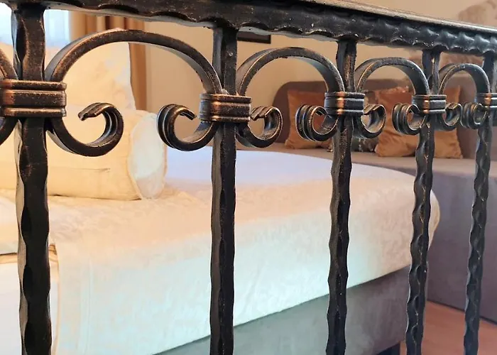 Authentic Luxury Pensjonat 4*